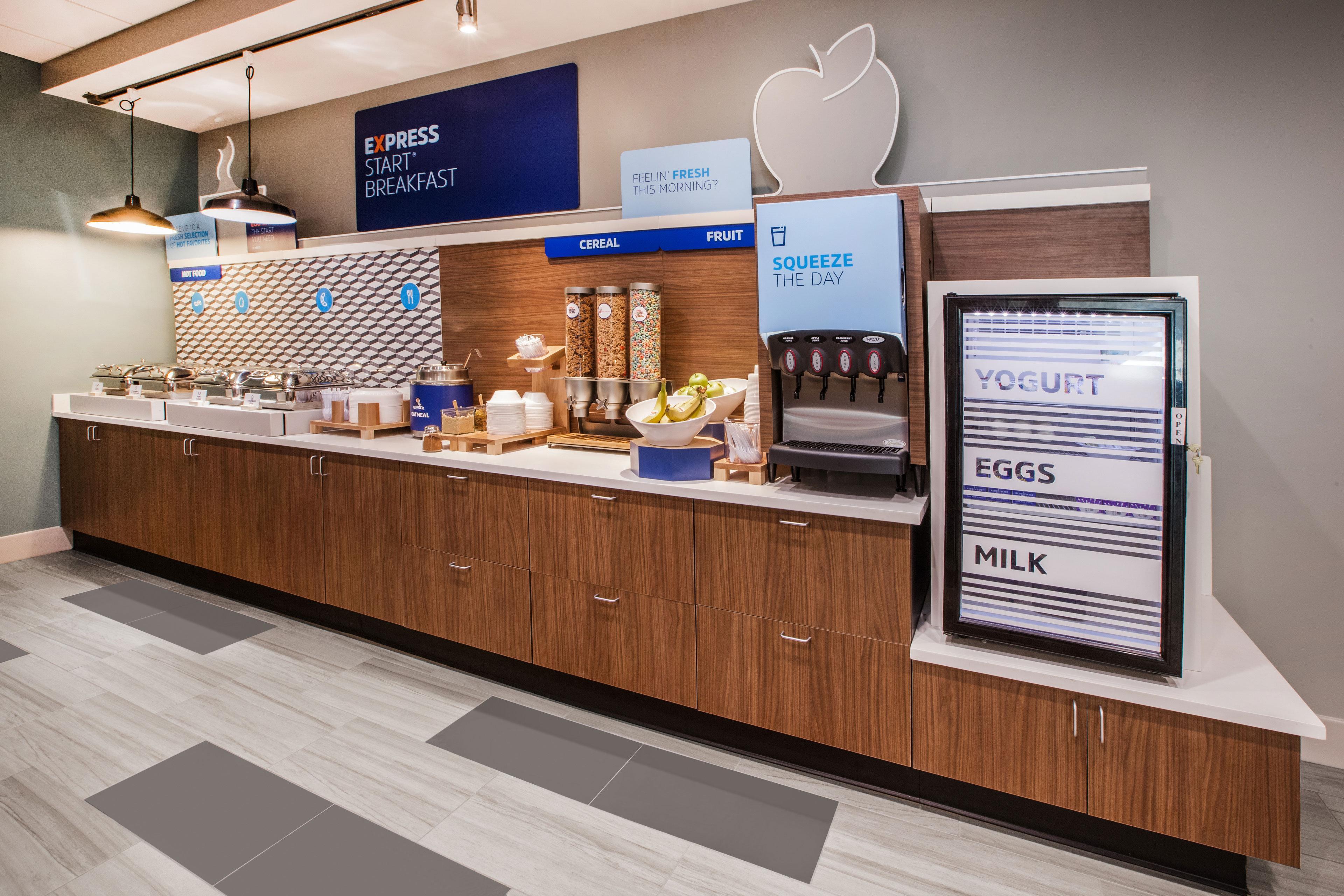 Holiday Inn Express Charleston-Civic Center By Ihg Eksteriør bilde