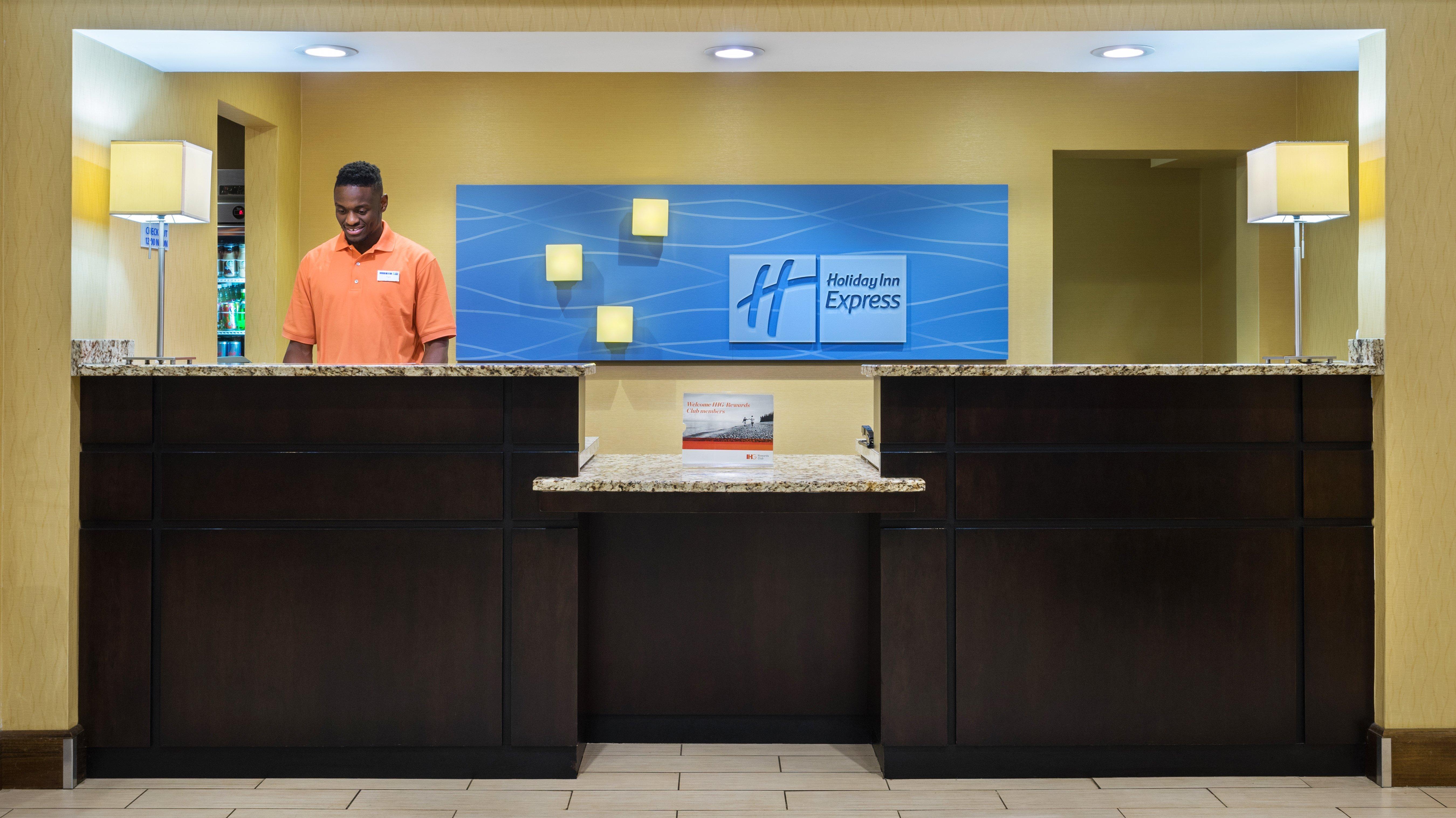 Holiday Inn Express Charleston-Civic Center By Ihg Eksteriør bilde