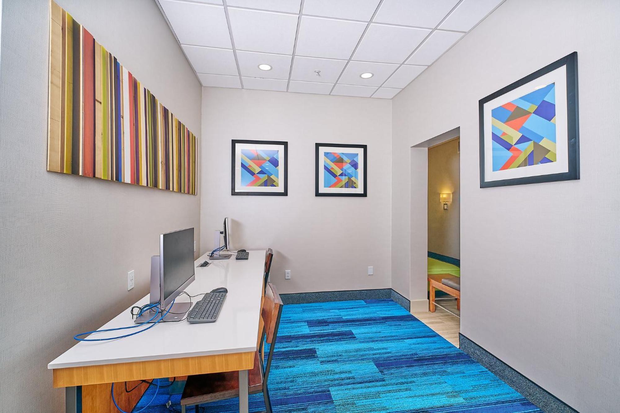 Holiday Inn Express Charleston-Civic Center By Ihg Eksteriør bilde