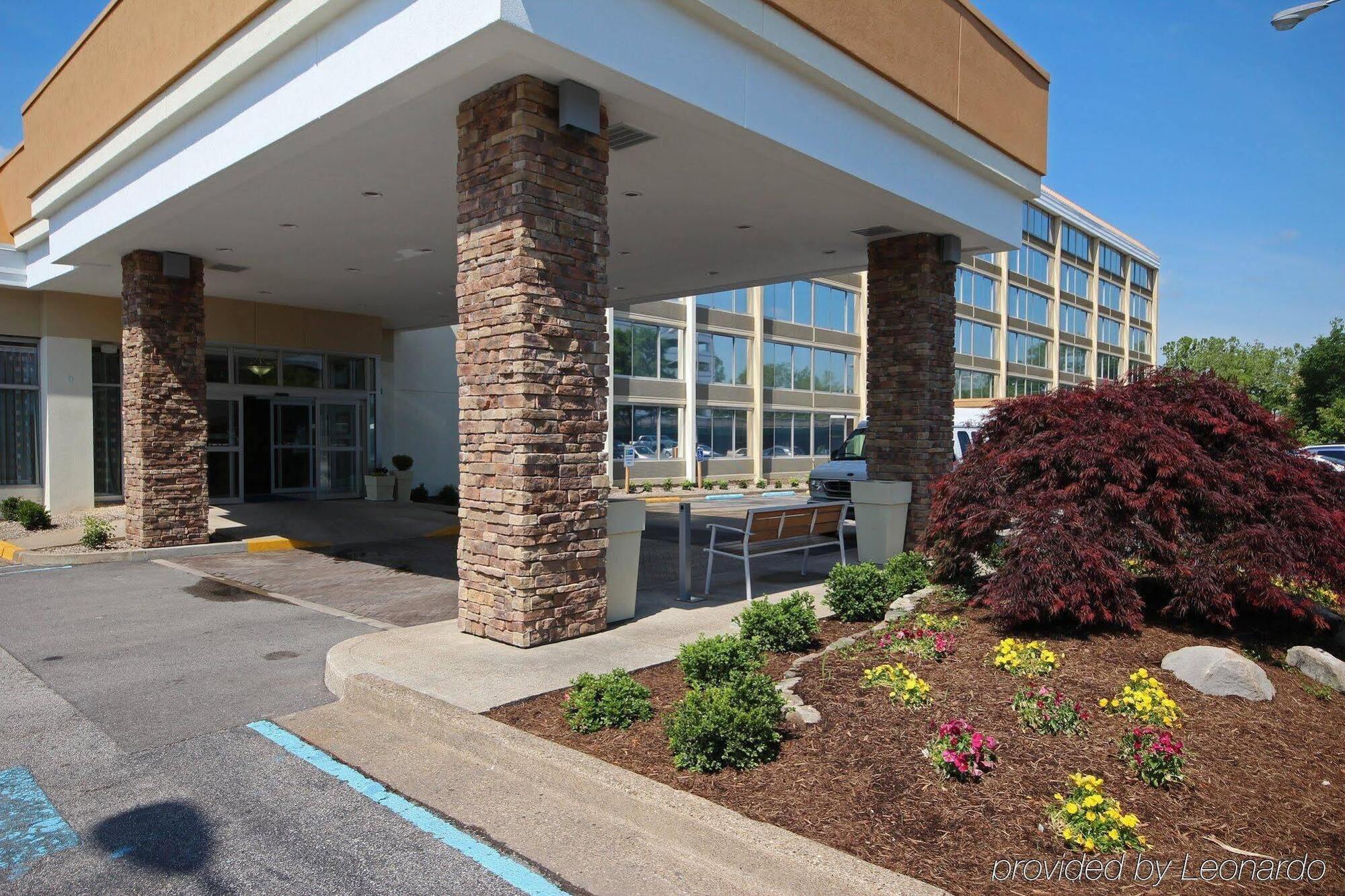 Holiday Inn Express Charleston-Civic Center By Ihg Eksteriør bilde